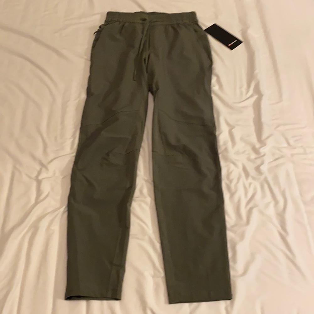 Lululemon License to Train Pant XS Medium Olive